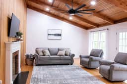Hunter's Cove · 3BR 3 Bath home with hot tub next to Cave Run La - Image 4