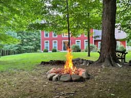 Redbud Retreat - Image 3