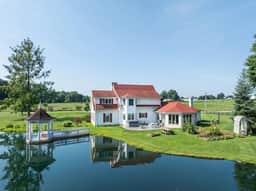 Country Cottage · Country Cottage - Image 2