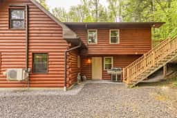 Creekside Hideaway - Image 3