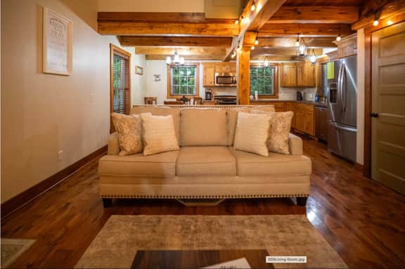 Robin Crest with Hot Tub · 3 BR 2 Bath Sleeps 8, Cozy, Secluded - Image 3