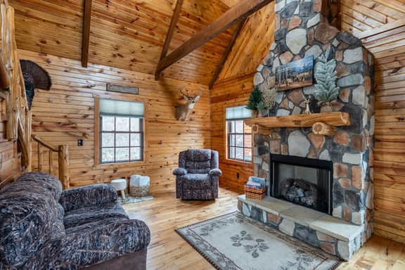 Wildlife Cabin · Wildlife Cabin - Image 2