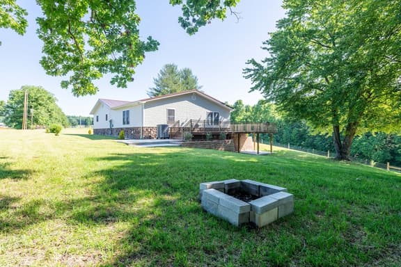 Relax-N-Retreat - Image 1
