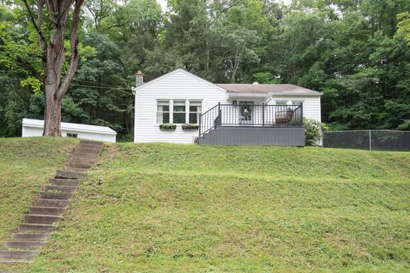 Laurel Hill - Image 1